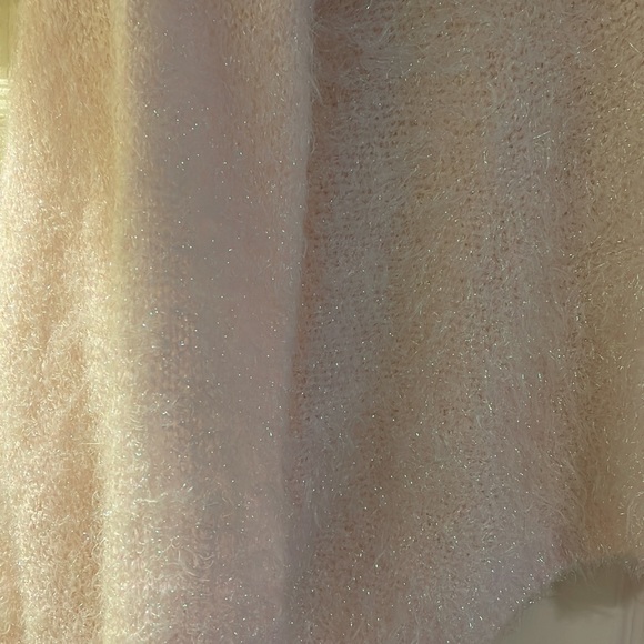NWOT Urban Outfitters Light Pink Shimmery Cropped Collared Cardigan in Size S - Picture 2 of 5